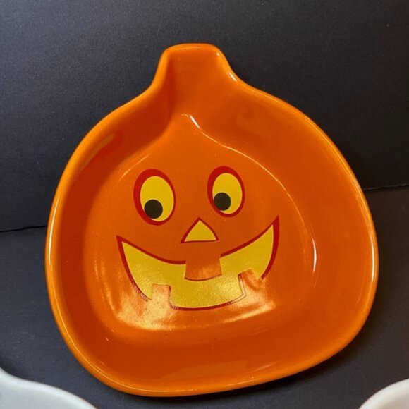3 Halloween Ceramic Dishes Candies Nuts Ghost Pumpkin Skeleton - Picture 2 of 5
